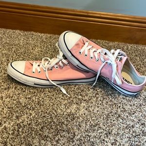 Pink Converse tennis shoe size 11 women’s.  Worn once or twice.